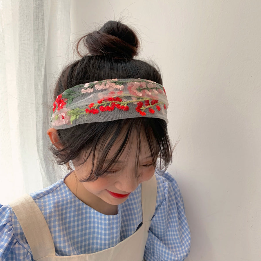 Women's fashion simple embroidery flower headband