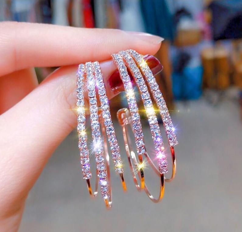 Layered C-Shaped Triple Circle Earrings