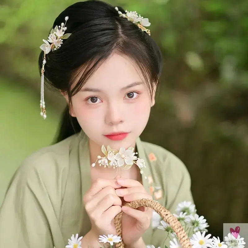 Chinese Hair Clips For Women  & Girls. Vintage Hanfu Barrettes, Retro Wedding Headpiece, Hair Jewelry Headdress Sweet T 52