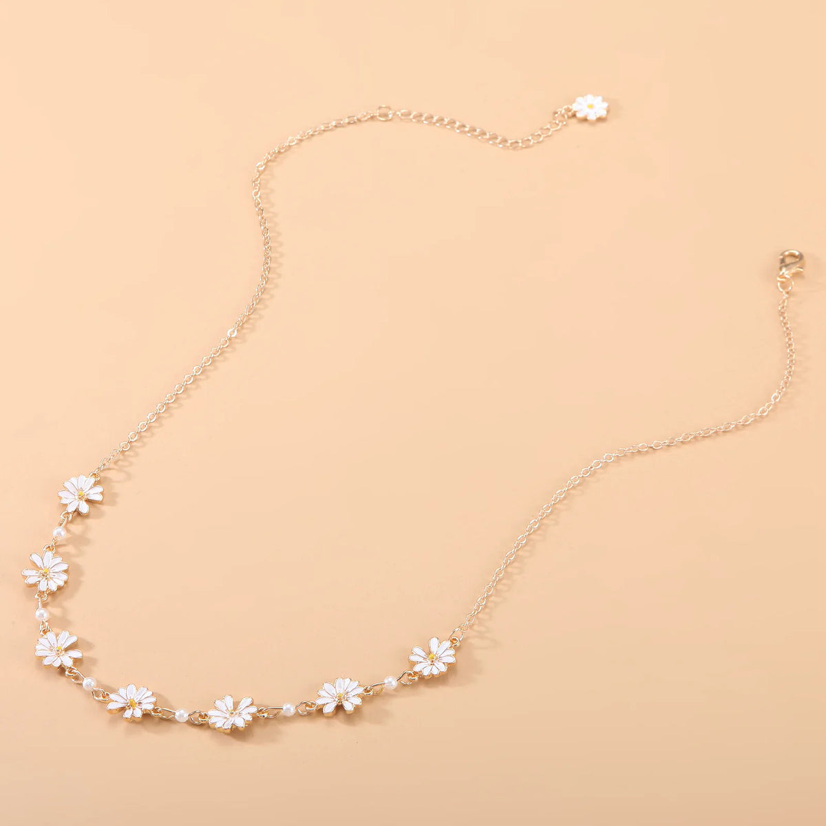 Fashionable Personality Geometric Daisy Flower Necklace & Daisy Flower Bracelet.  Banquet/Birthday/Holiday/Gift Jewelry