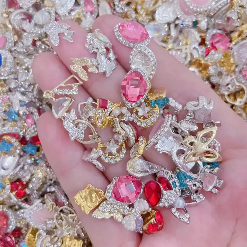 1 Bag Random Luxury Nail Art Dangle Jewelry, Mixed Style Nail Charms, Rhinestones 3D, 50 Pieces - SWEET T 52