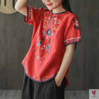 Embroidered Leisure Tee for Women and Girls in a Floral Pattern with O-Neck