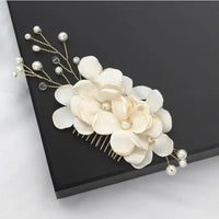 White Flower Combs for Women and Girls - Elegant Fashionable Hair Combs in Lace
