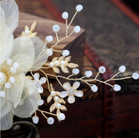 White Flower Combs for Women and Girls - Elegant Fashionable Hair Combs in Lace