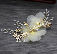White Flower Combs for Women and Girls - Elegant Fashionable Hair Combs in Lace