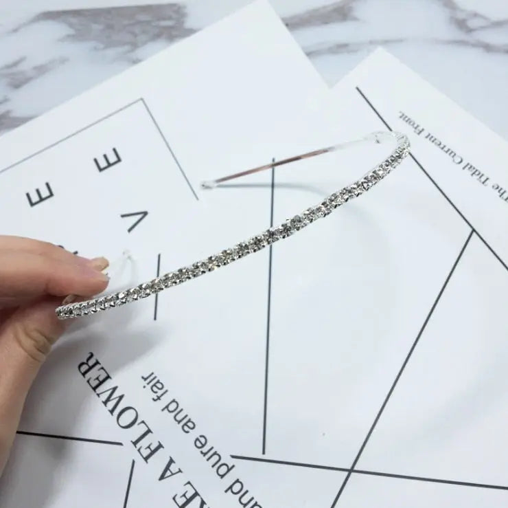 White Flower Combs for Women and Girls - Elegant Fashionable Hair Combs in Lace