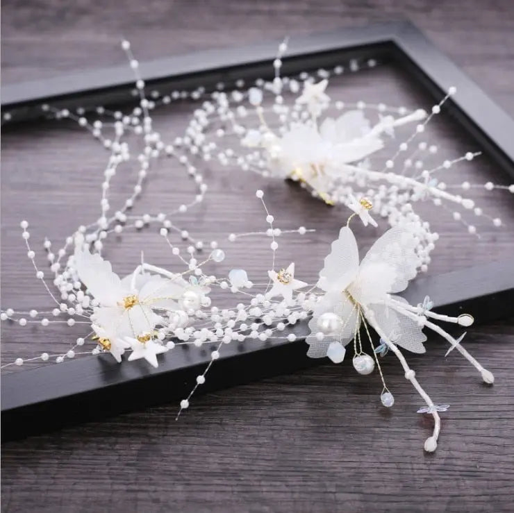 White Flower Combs for Women and Girls - Elegant Fashionable Hair Combs in Lace
