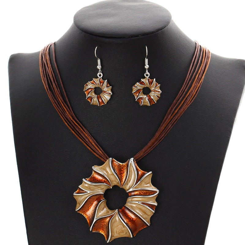 Ladies Retro Flower Pendant, Rope Collar Jewelry Sets in Blue, Red, Purple and Coffee - Necklace and Earrings