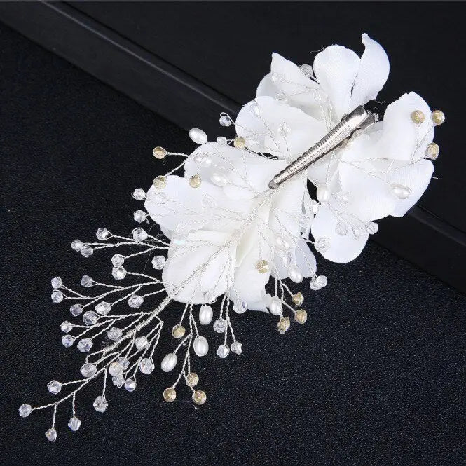 White Flower Combs for Women and Girls - Elegant Fashionable Hair Combs in Lace