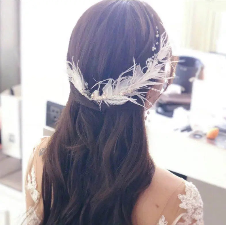 White Flower Combs for Women and Girls - Elegant Fashionable Hair Combs in Lace