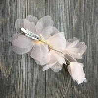 White Flower Combs for Women and Girls - Elegant Fashionable Hair Combs in Lace