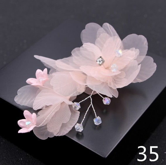 White Flower Combs for Women and Girls - Elegant Fashionable Hair Combs in Lace