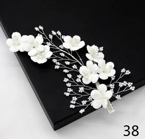 White Flower Combs for Women and Girls - Elegant Fashionable Hair Combs in Lace