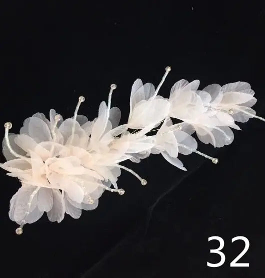 White Flower Combs for Women and Girls - Elegant Fashionable Hair Combs in Lace