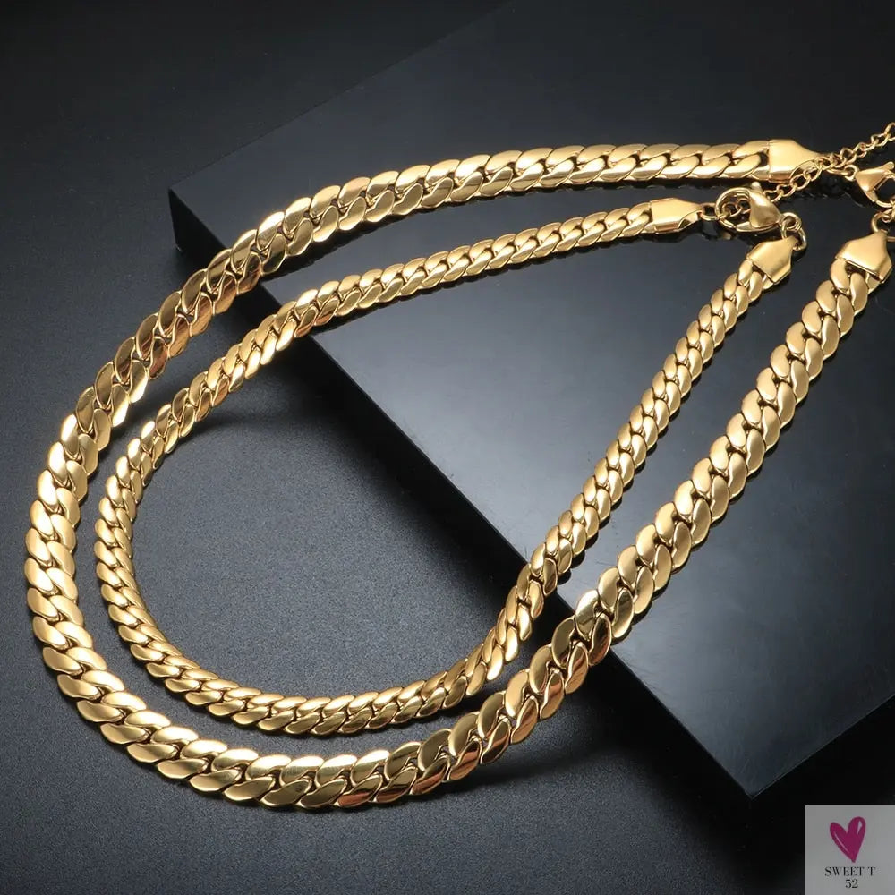 Women's Choker Style Necklace, Dangle Earrings and Bracelet Set in Gold