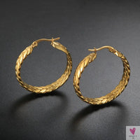 Women's Choker Style Necklace, Dangle Earrings and Bracelet Set in Gold