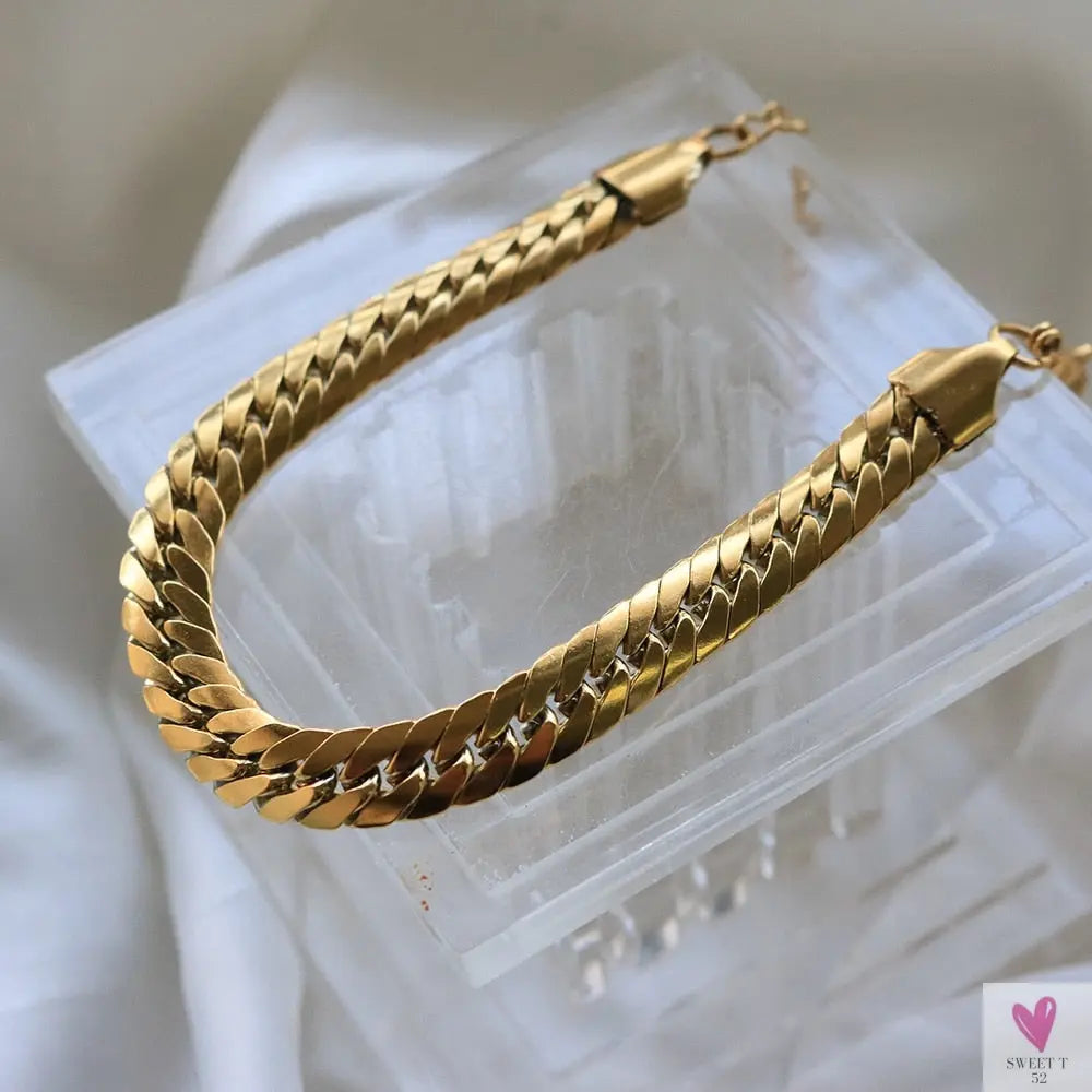 Women's Choker Style Necklace, Dangle Earrings and Bracelet Set in Gold