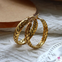 Women's Choker Style Necklace, Dangle Earrings and Bracelet Set in Gold